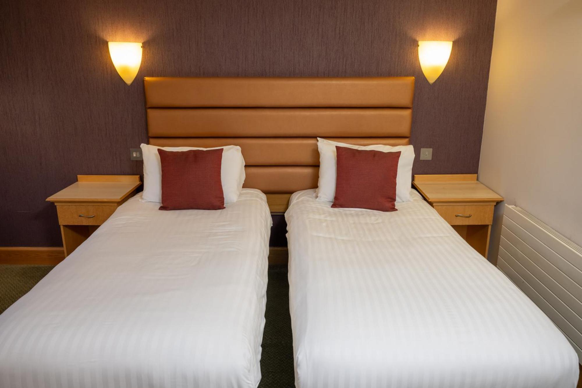 Hellidon Lakes Hotel Daventry Esterno foto