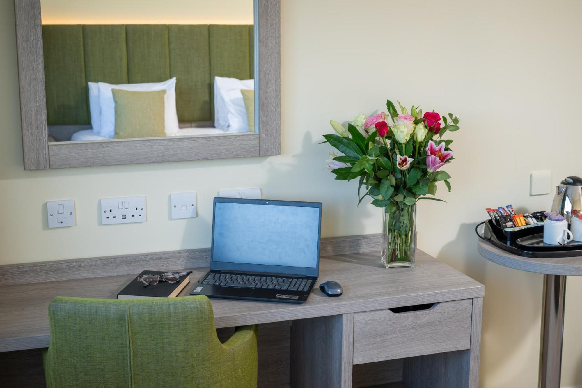 Hellidon Lakes Hotel Daventry Esterno foto